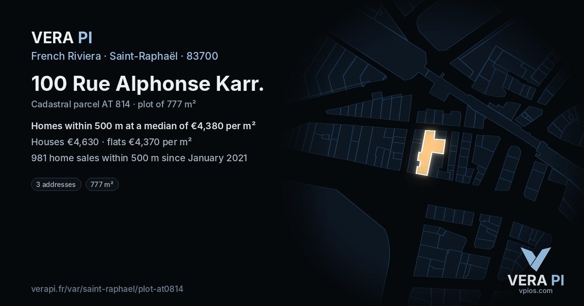 100 Rue Alphonse Karr, Saint-Raphaël at night – the plot lit, the parcels around coloured by the prices near them