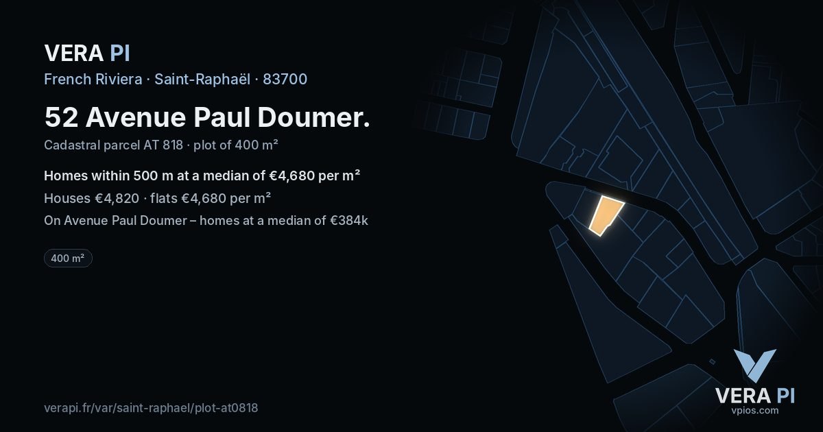 52 Avenue Paul Doumer, Saint-Raphaël at night – the plot lit, the parcels around coloured by the prices near them