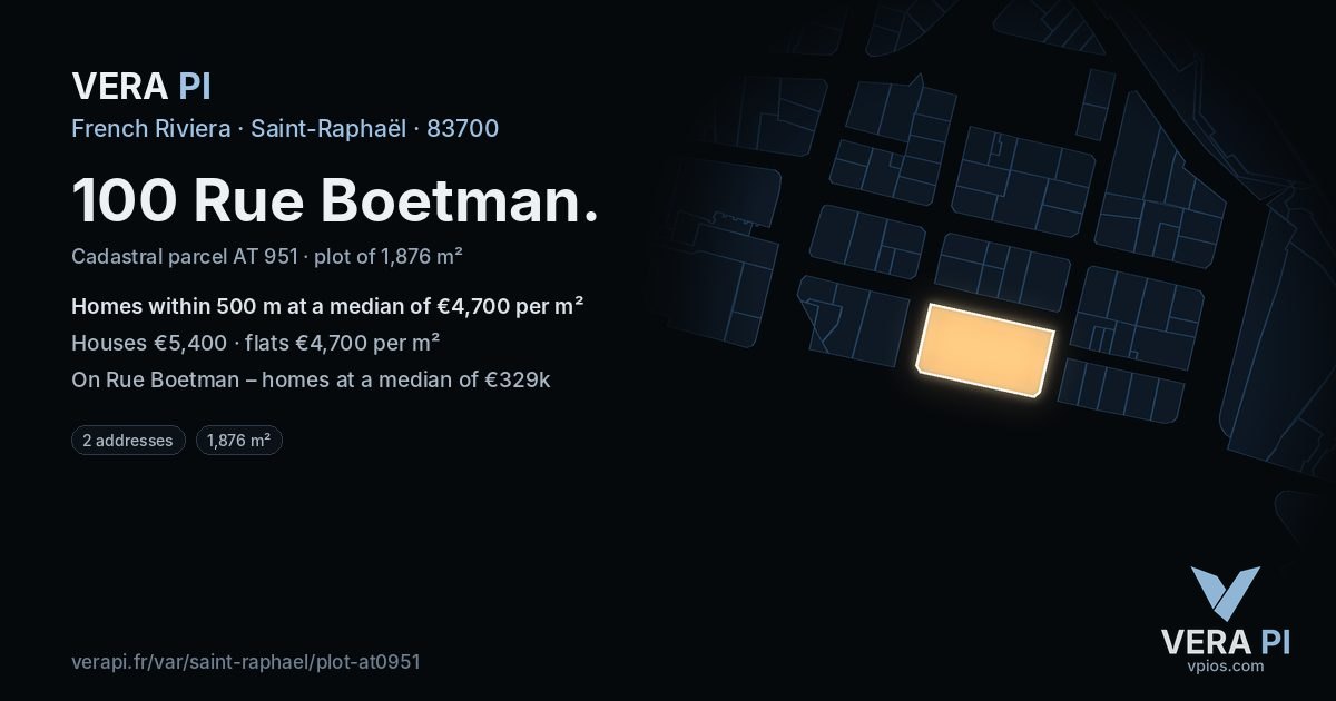 100 Rue Boetman, Saint-Raphaël at night – the plot lit, the parcels around coloured by the prices near them