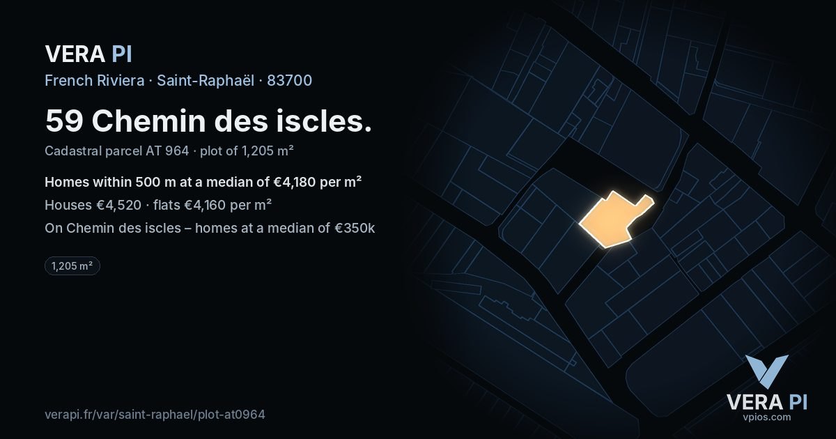 59 Chemin des iscles, Saint-Raphaël at night – the plot lit, the parcels around coloured by the prices near them