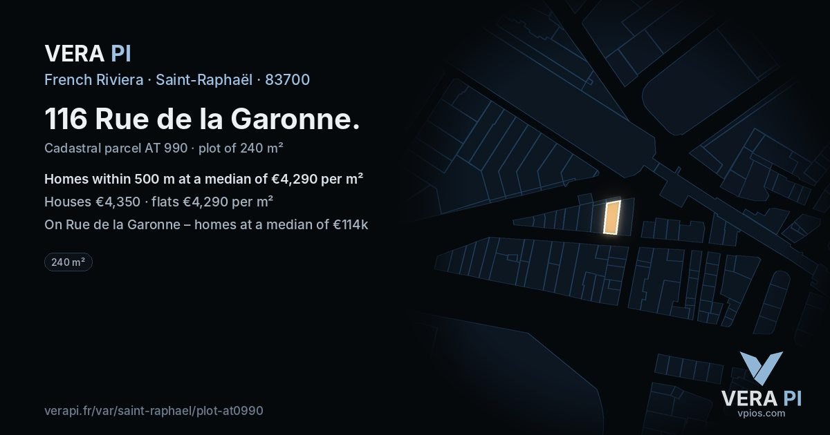 116 Rue de la Garonne, Saint-Raphaël at night – the plot lit, the parcels around coloured by the prices near them