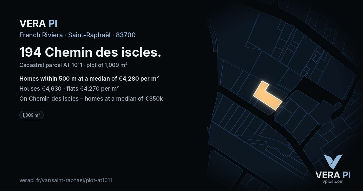 194 Chemin des iscles, Saint-Raphaël at night – the plot lit, the parcels around coloured by the prices near them