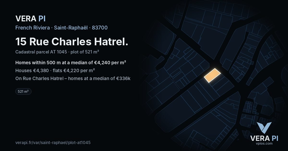15 Rue Charles Hatrel, Saint-Raphaël at night – the plot lit, the parcels around coloured by the prices near them