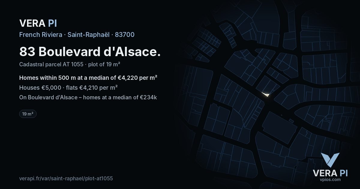 83 Boulevard d'Alsace, Saint-Raphaël at night – the plot lit, the parcels around coloured by the prices near them