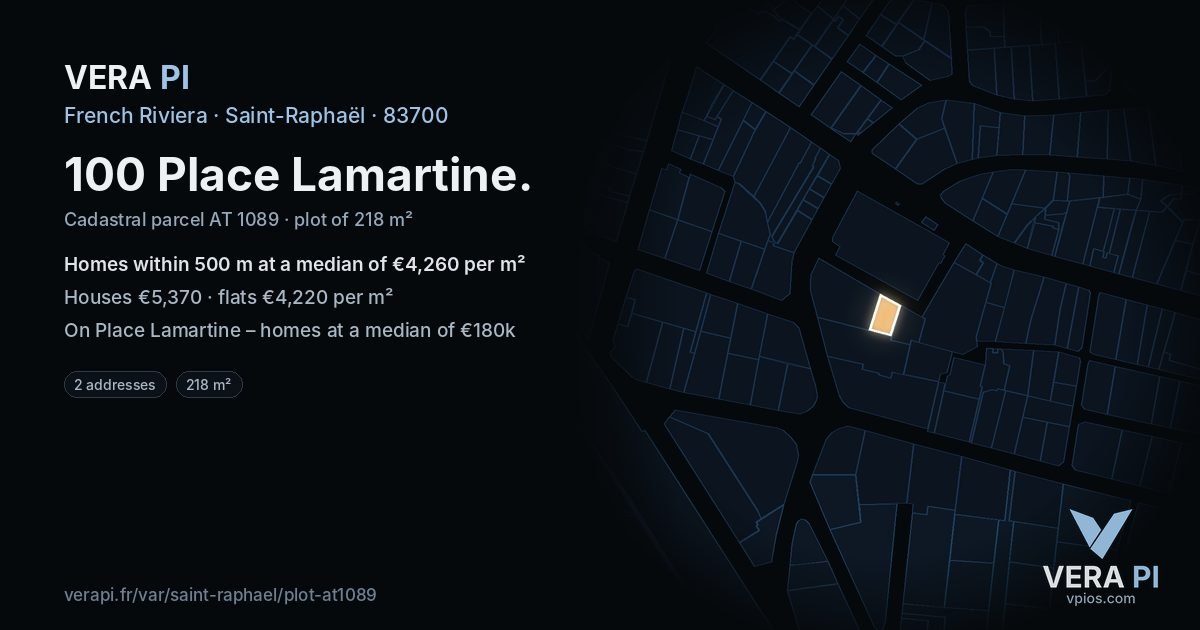 100 Place Lamartine, Saint-Raphaël at night – the plot lit, the parcels around coloured by the prices near them