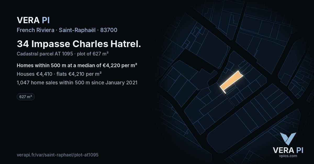 34 Impasse Charles Hatrel, Saint-Raphaël at night – the plot lit, the parcels around coloured by the prices near them