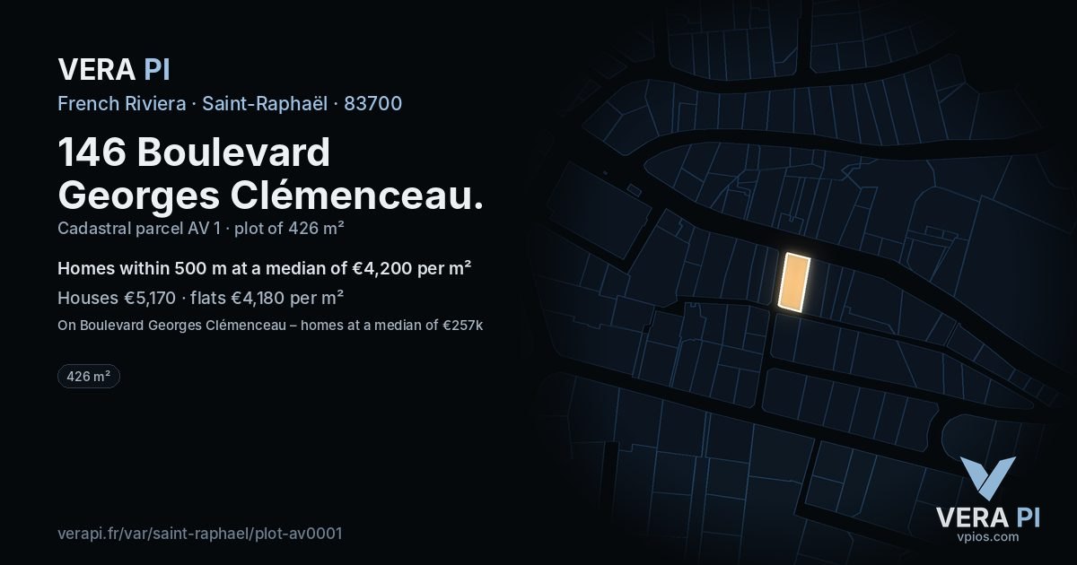 146 Boulevard Georges Clémenceau, Saint-Raphaël at night – the plot lit, the parcels around coloured by the prices near them