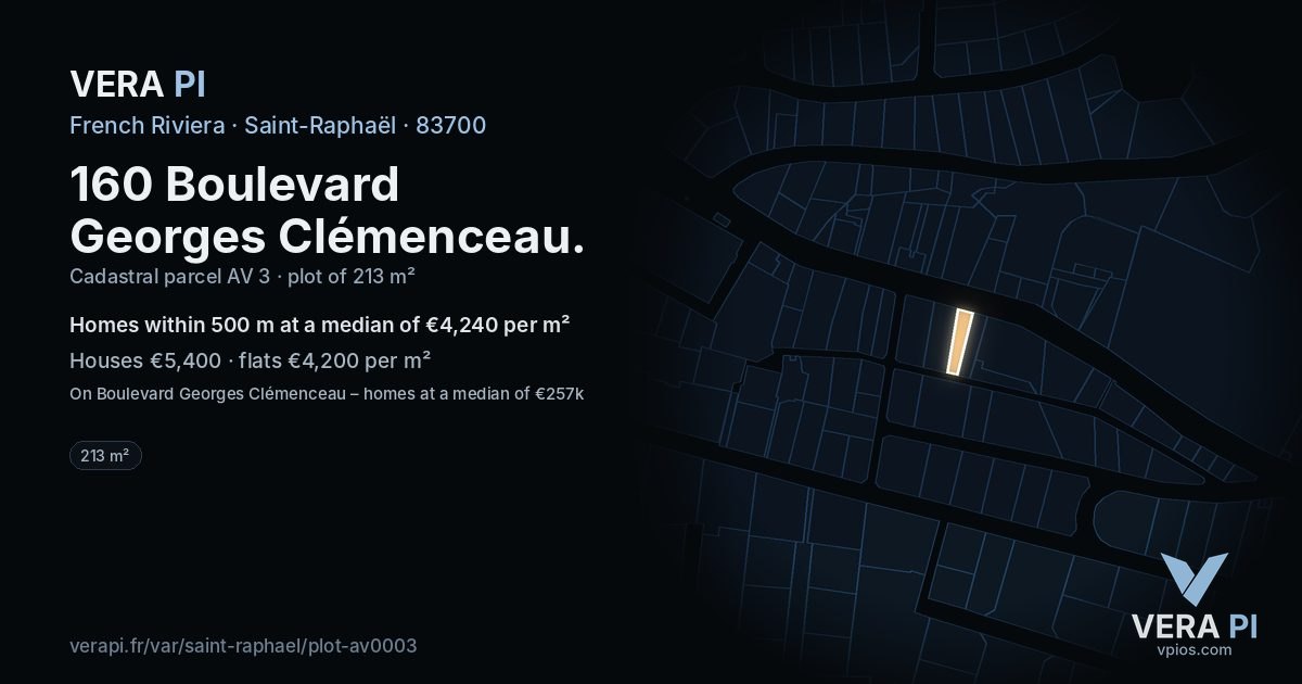 160 Boulevard Georges Clémenceau, Saint-Raphaël at night – the plot lit, the parcels around coloured by the prices near them