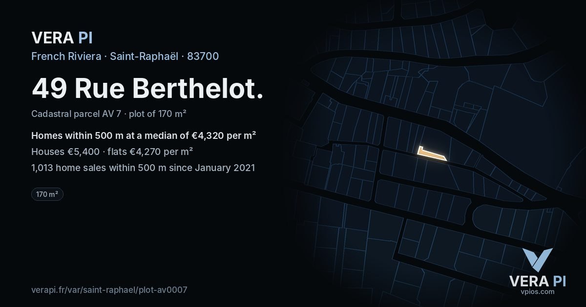 49 Rue Berthelot, Saint-Raphaël at night – the plot lit, the parcels around coloured by the prices near them