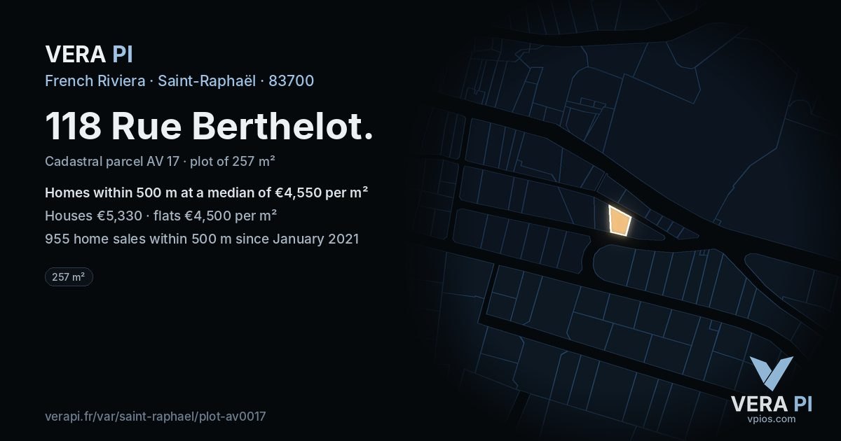 118 Rue Berthelot, Saint-Raphaël at night – the plot lit, the parcels around coloured by the prices near them