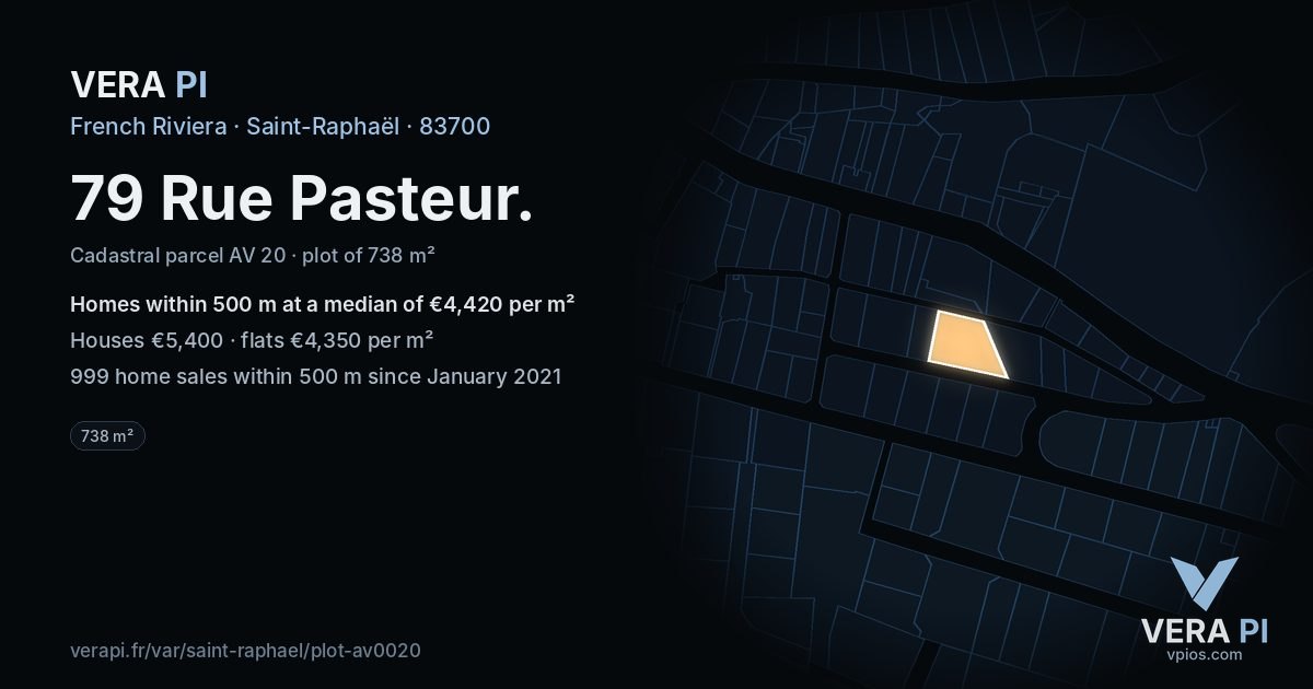 79 Rue Pasteur, Saint-Raphaël at night – the plot lit, the parcels around coloured by the prices near them