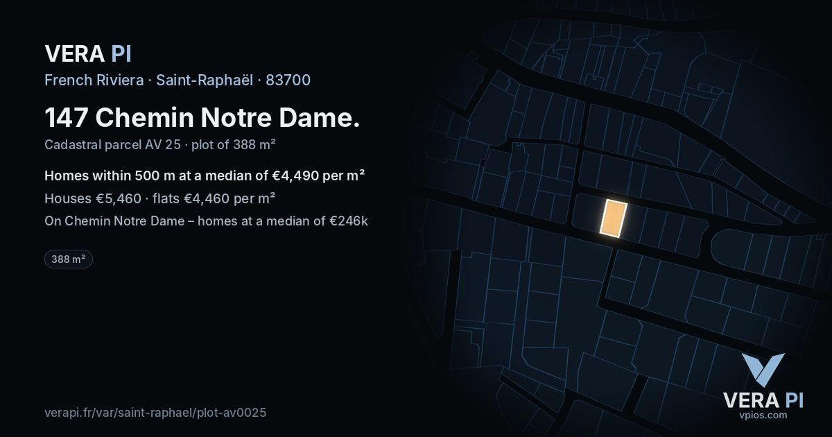 147 Chemin Notre Dame, Saint-Raphaël at night – the plot lit, the parcels around coloured by the prices near them