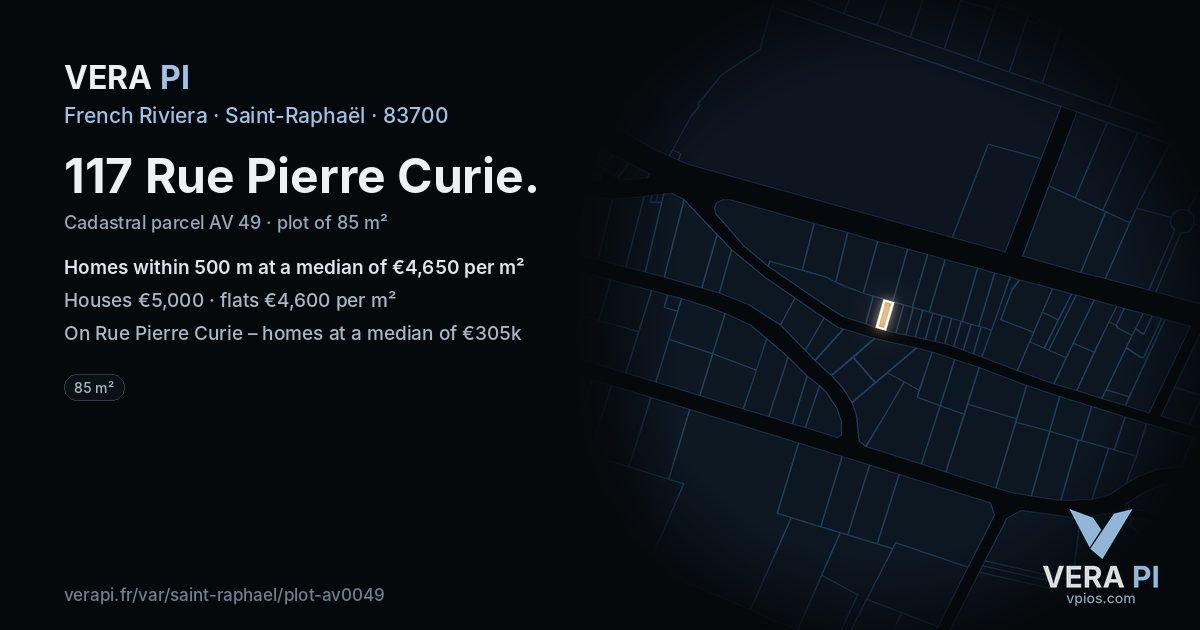 117 Rue Pierre Curie, Saint-Raphaël at night – the plot lit, the parcels around coloured by the prices near them