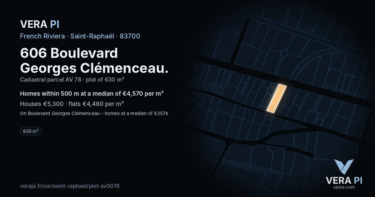 606 Boulevard Georges Clémenceau, Saint-Raphaël at night – the plot lit, the parcels around coloured by the prices near them