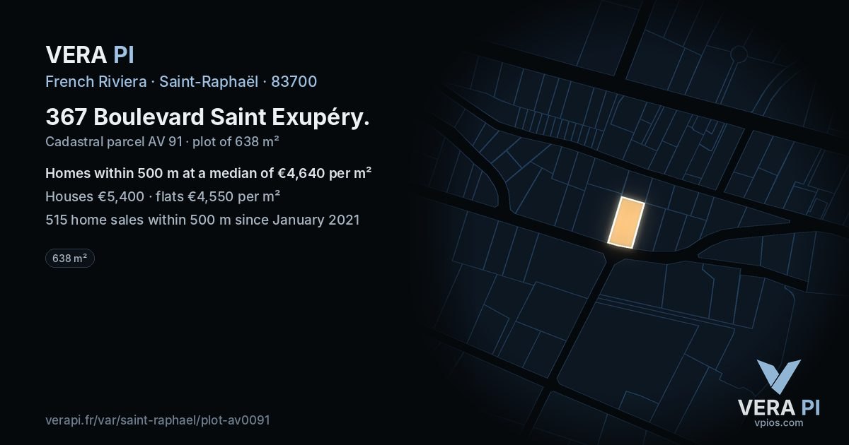 367 Boulevard Saint Exupéry, Saint-Raphaël at night – the plot lit, the parcels around coloured by the prices near them