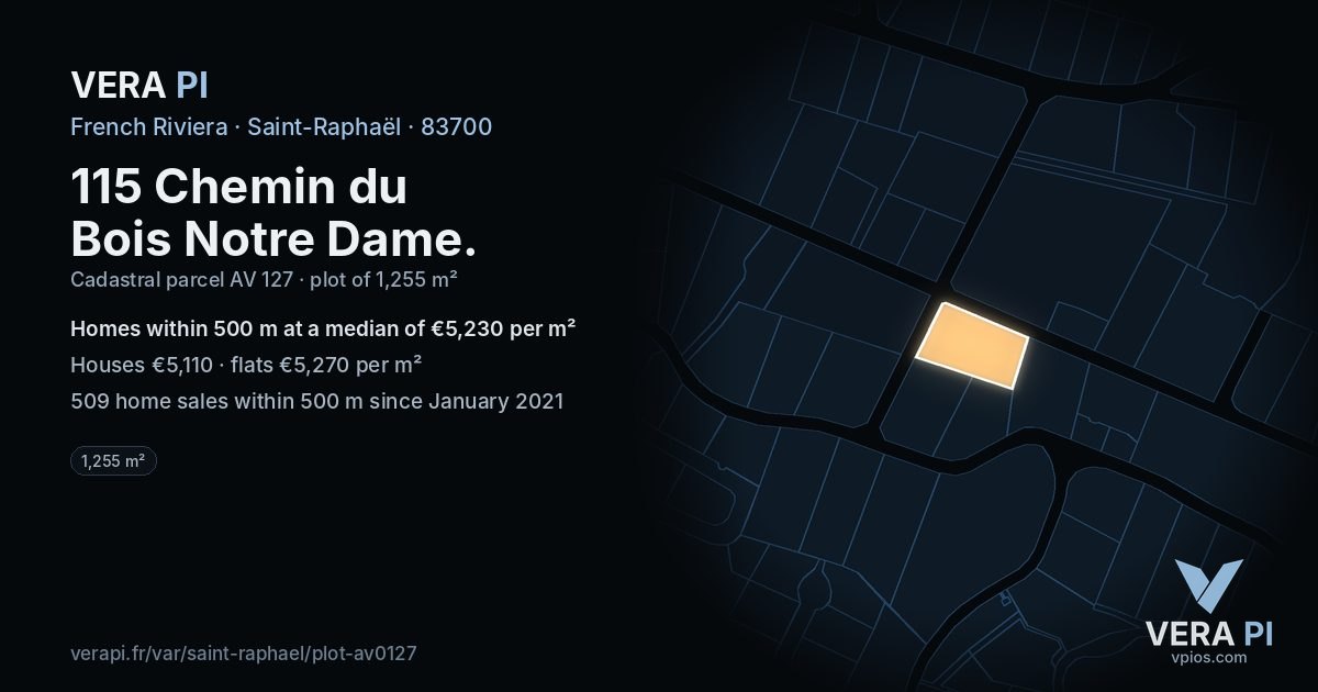115 Chemin du Bois Notre Dame, Saint-Raphaël at night – the plot lit, the parcels around coloured by the prices near them