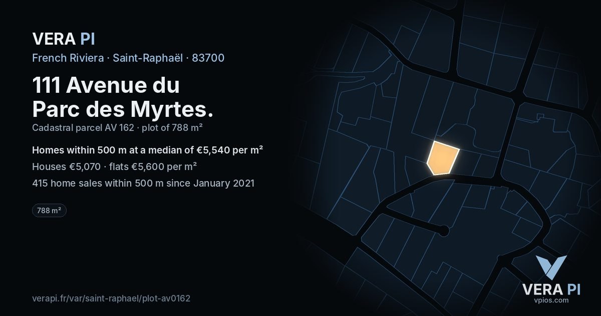 111 Avenue du Parc des Myrtes, Saint-Raphaël at night – the plot lit, the parcels around coloured by the prices near them