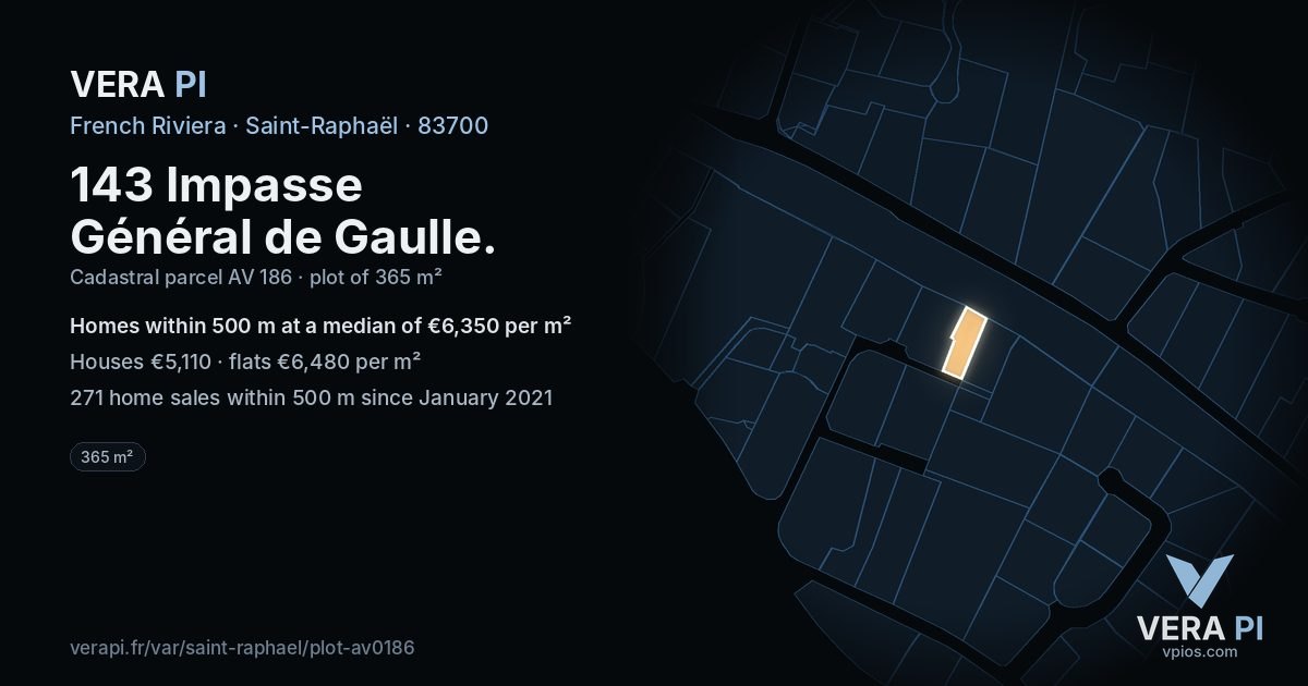 143 Impasse Général de Gaulle, Saint-Raphaël at night – the plot lit, the parcels around coloured by the prices near them