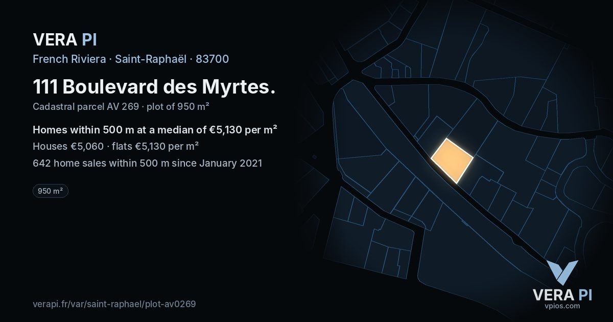 111 Boulevard des Myrtes, Saint-Raphaël at night – the plot lit, the parcels around coloured by the prices near them