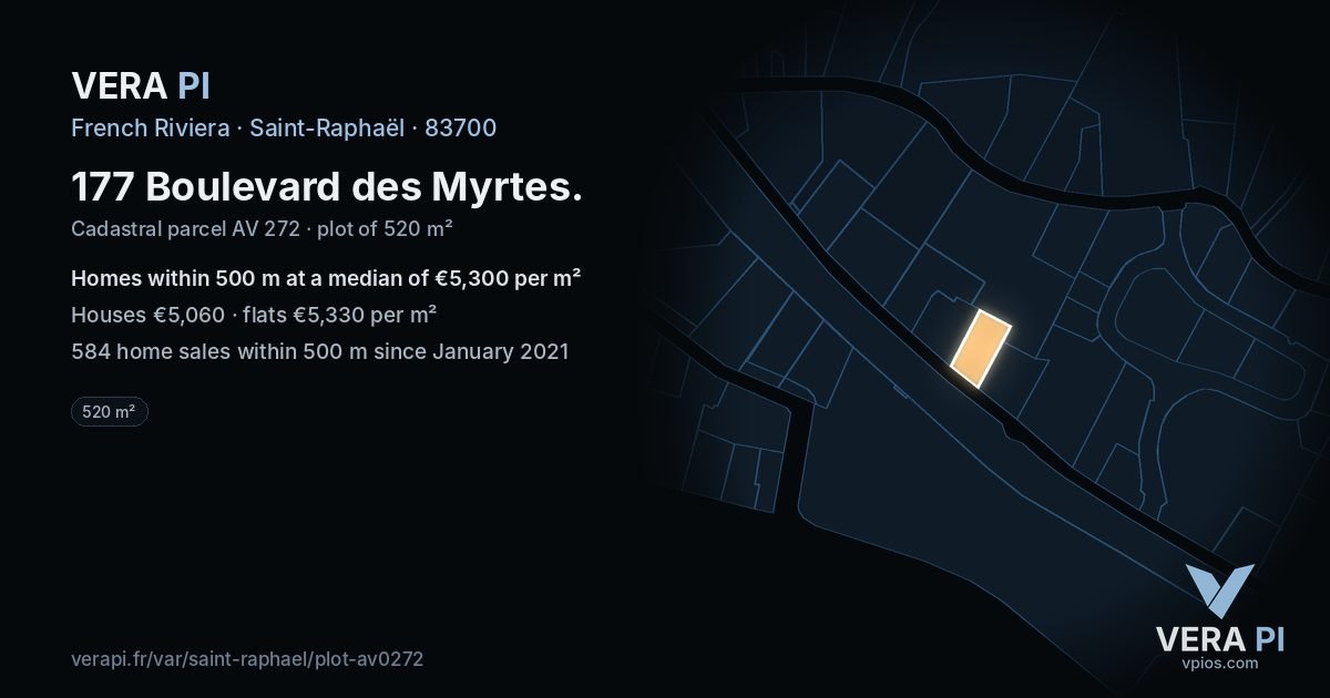 177 Boulevard des Myrtes, Saint-Raphaël at night – the plot lit, the parcels around coloured by the prices near them