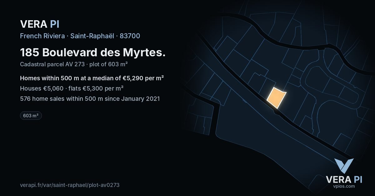 185 Boulevard des Myrtes, Saint-Raphaël at night – the plot lit, the parcels around coloured by the prices near them