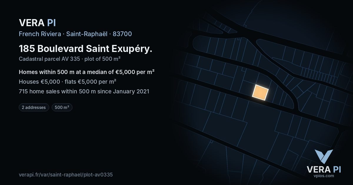 185 Boulevard Saint Exupéry, Saint-Raphaël at night – the plot lit, the parcels around coloured by the prices near them