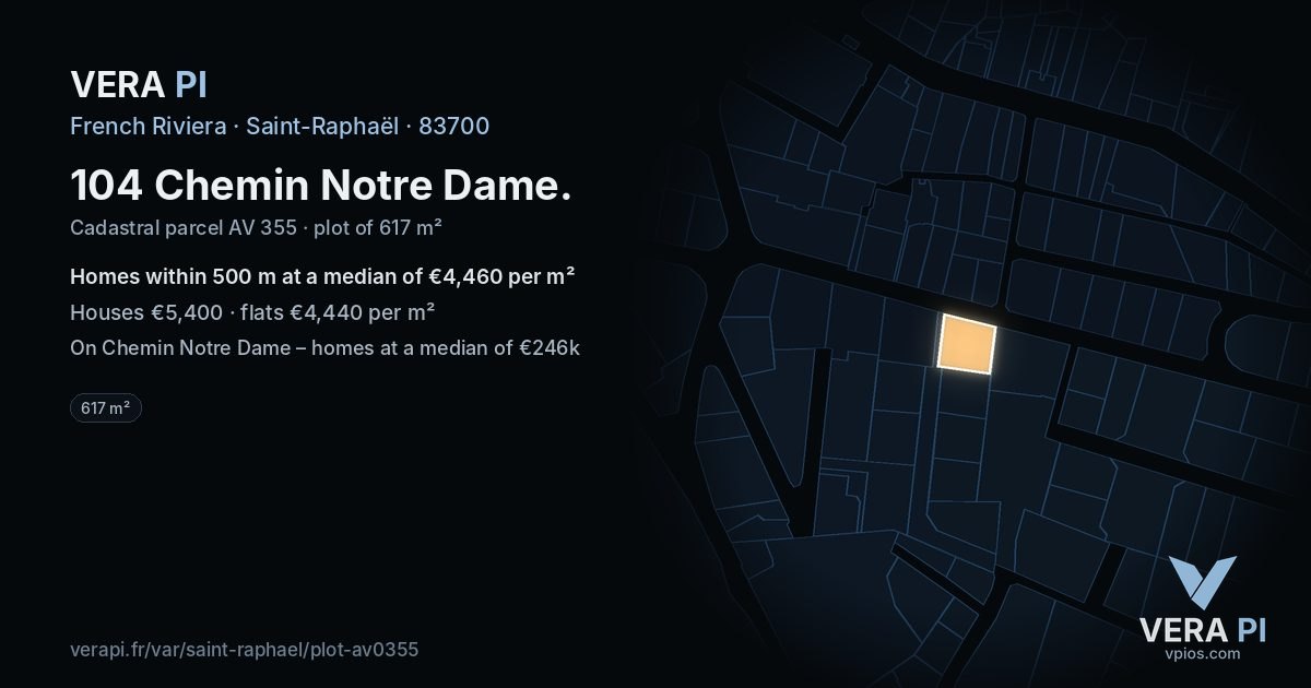 104 Chemin Notre Dame, Saint-Raphaël at night – the plot lit, the parcels around coloured by the prices near them
