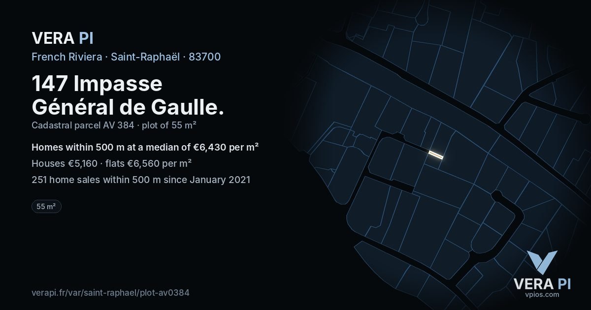 147 Impasse Général de Gaulle, Saint-Raphaël at night – the plot lit, the parcels around coloured by the prices near them
