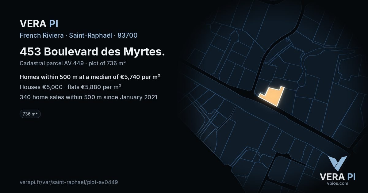 453 Boulevard des Myrtes, Saint-Raphaël at night – the plot lit, the parcels around coloured by the prices near them
