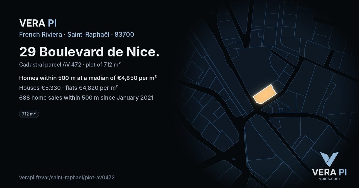 29 Boulevard de Nice, Saint-Raphaël at night – the plot lit, the parcels around coloured by the prices near them