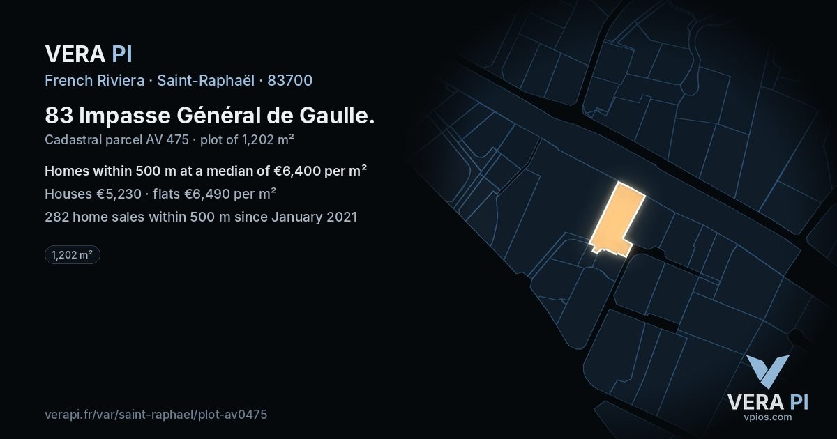 83 Impasse Général de Gaulle, Saint-Raphaël at night – the plot lit, the parcels around coloured by the prices near them