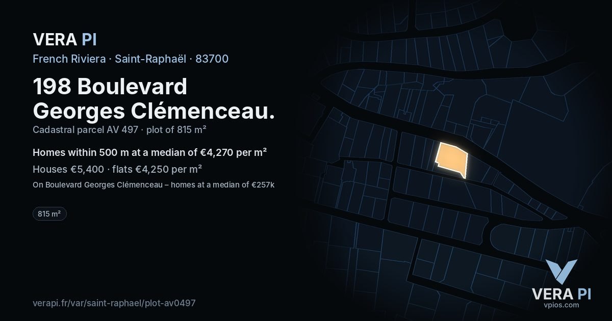 198 Boulevard Georges Clémenceau, Saint-Raphaël at night – the plot lit, the parcels around coloured by the prices near them