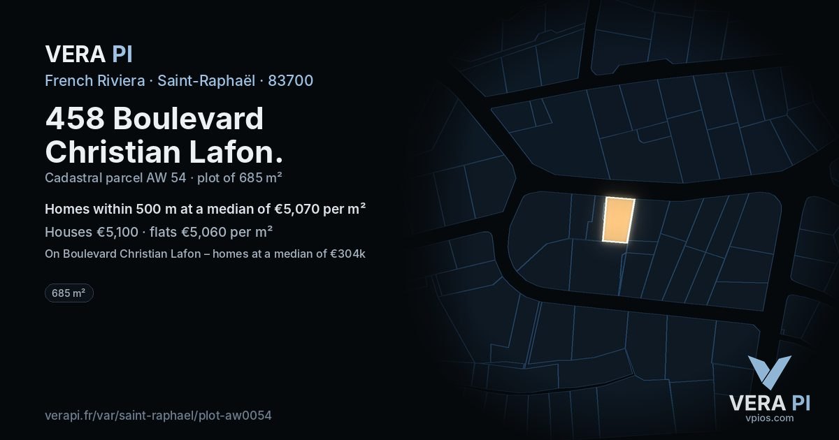 458 Boulevard Christian Lafon, Saint-Raphaël at night – the plot lit, the parcels around coloured by the prices near them