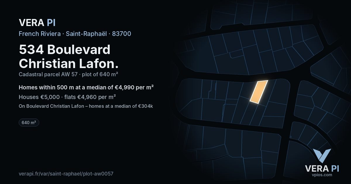 534 Boulevard Christian Lafon, Saint-Raphaël at night – the plot lit, the parcels around coloured by the prices near them