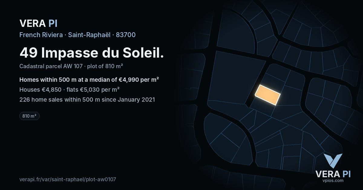 49 Impasse du Soleil, Saint-Raphaël at night – the plot lit, the parcels around coloured by the prices near them