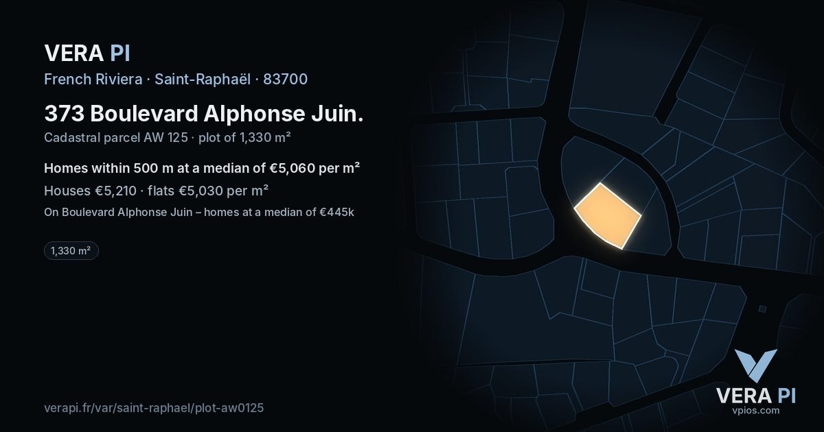 373 Boulevard Alphonse Juin, Saint-Raphaël at night – the plot lit, the parcels around coloured by the prices near them