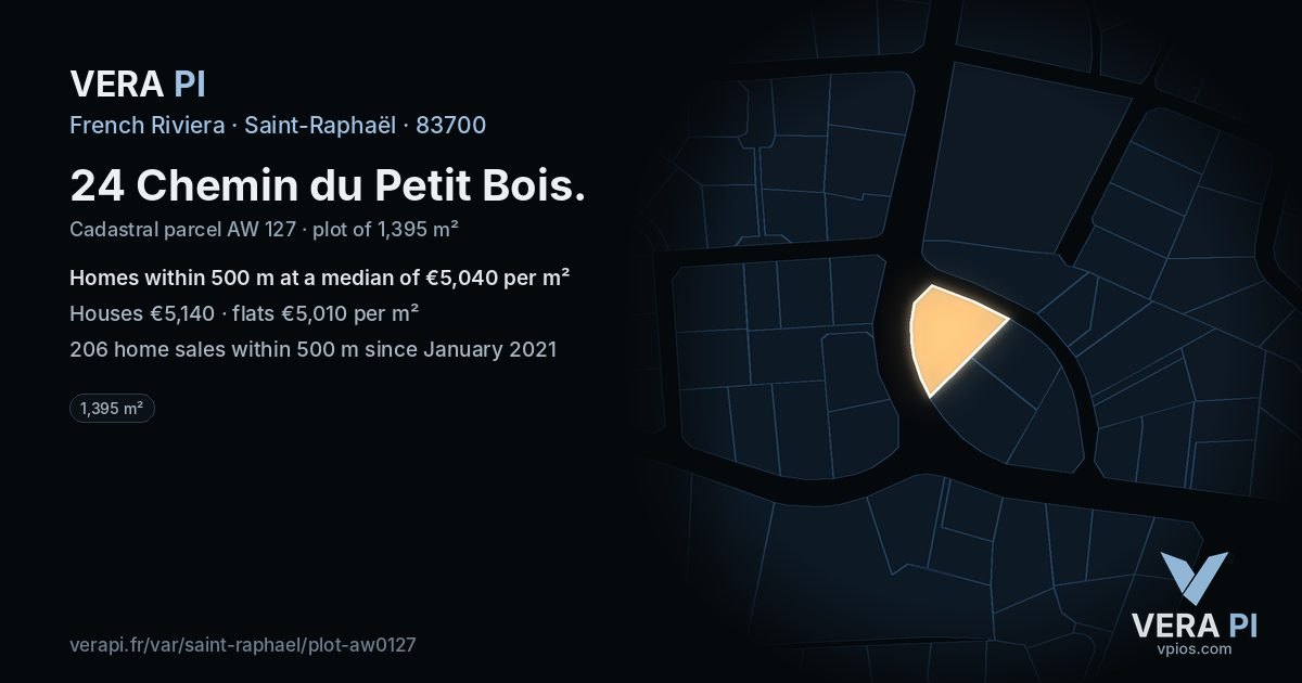 24 Chemin du Petit Bois, Saint-Raphaël at night – the plot lit, the parcels around coloured by the prices near them