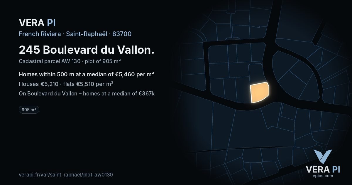 245 Boulevard du Vallon, Saint-Raphaël at night – the plot lit, the parcels around coloured by the prices near them