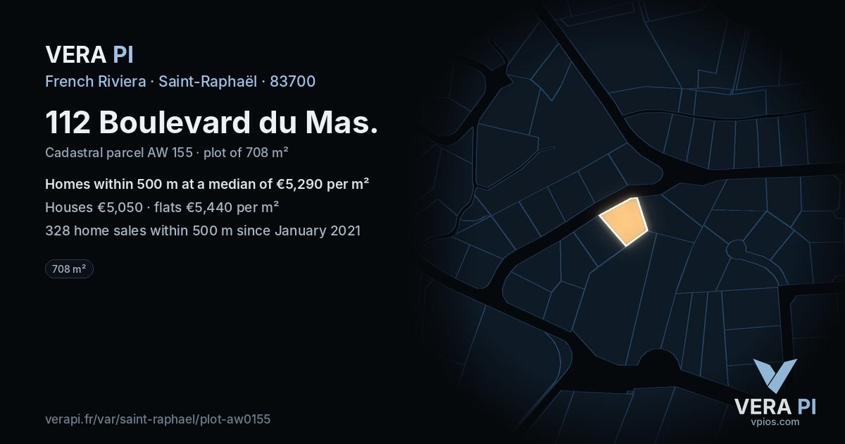 112 Boulevard du Mas, Saint-Raphaël at night – the plot lit, the parcels around coloured by the prices near them