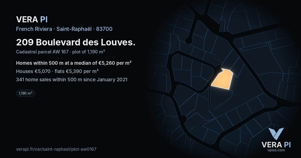 209 Boulevard des Louves, Saint-Raphaël at night – the plot lit, the parcels around coloured by the prices near them