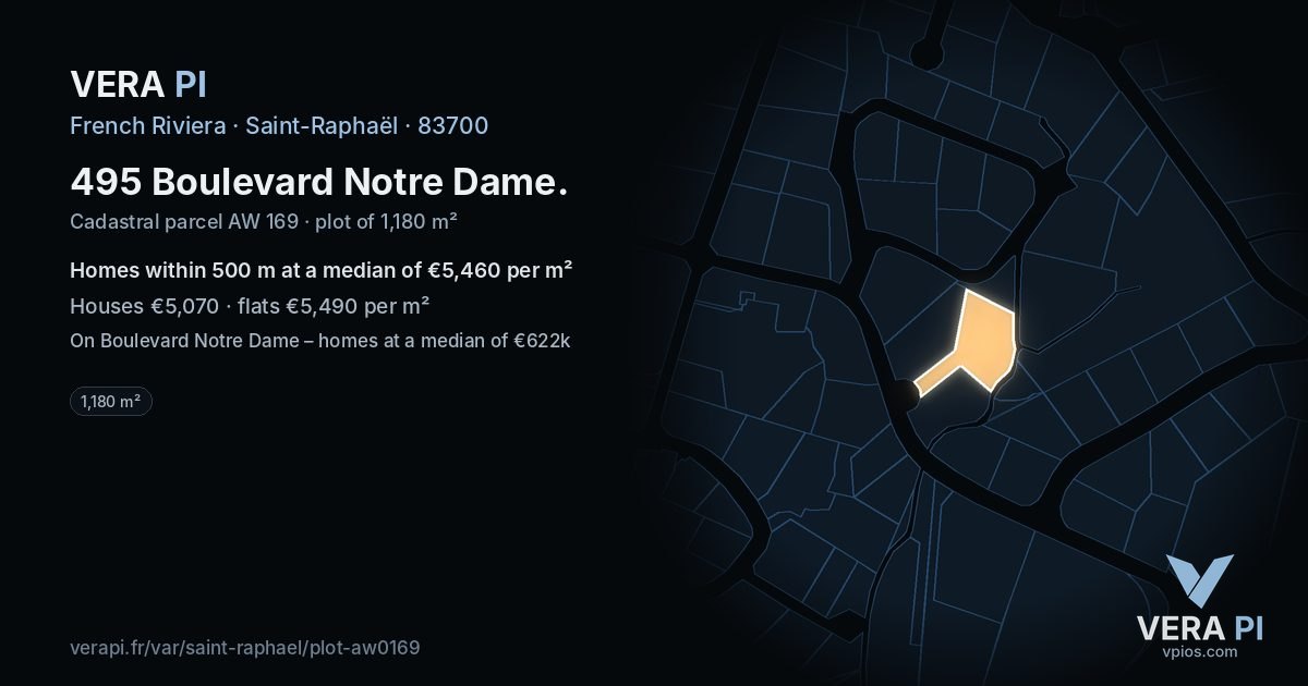495 Boulevard Notre Dame, Saint-Raphaël at night – the plot lit, the parcels around coloured by the prices near them