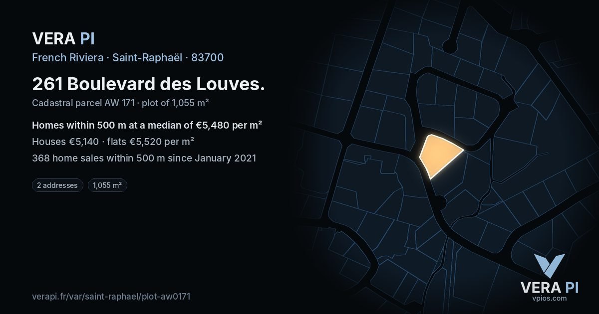 261 Boulevard des Louves, Saint-Raphaël at night – the plot lit, the parcels around coloured by the prices near them