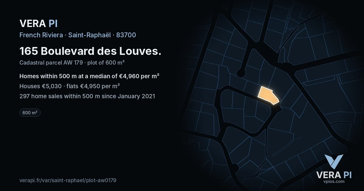 165 Boulevard des Louves, Saint-Raphaël at night – the plot lit, the parcels around coloured by the prices near them