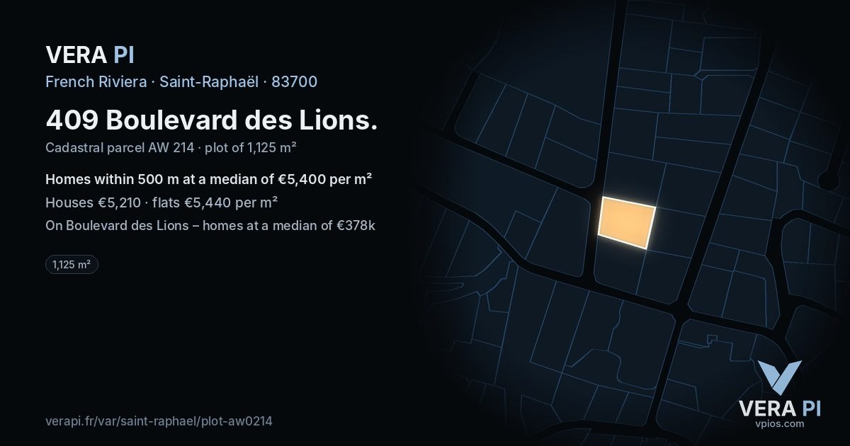409 Boulevard des Lions, Saint-Raphaël at night – the plot lit, the parcels around coloured by the prices near them