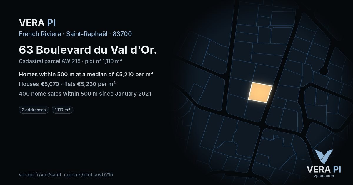 63 Boulevard du Val d'Or, Saint-Raphaël at night – the plot lit, the parcels around coloured by the prices near them