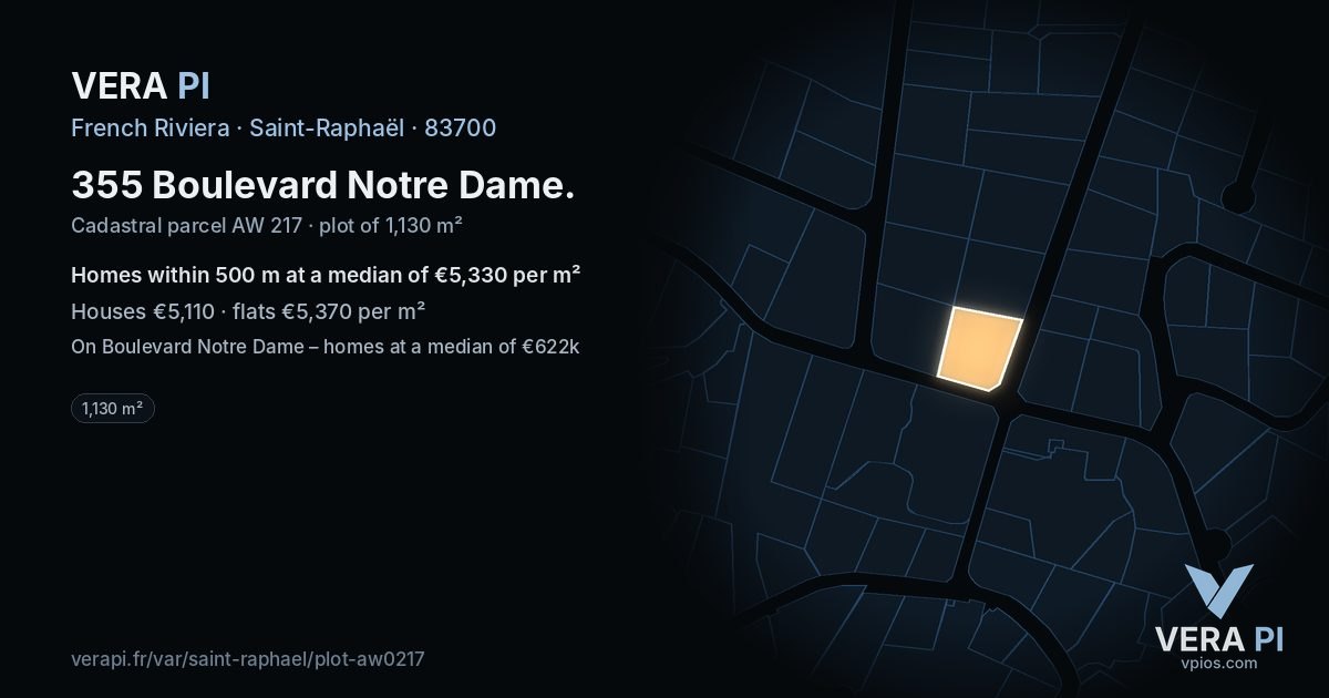 355 Boulevard Notre Dame, Saint-Raphaël at night – the plot lit, the parcels around coloured by the prices near them