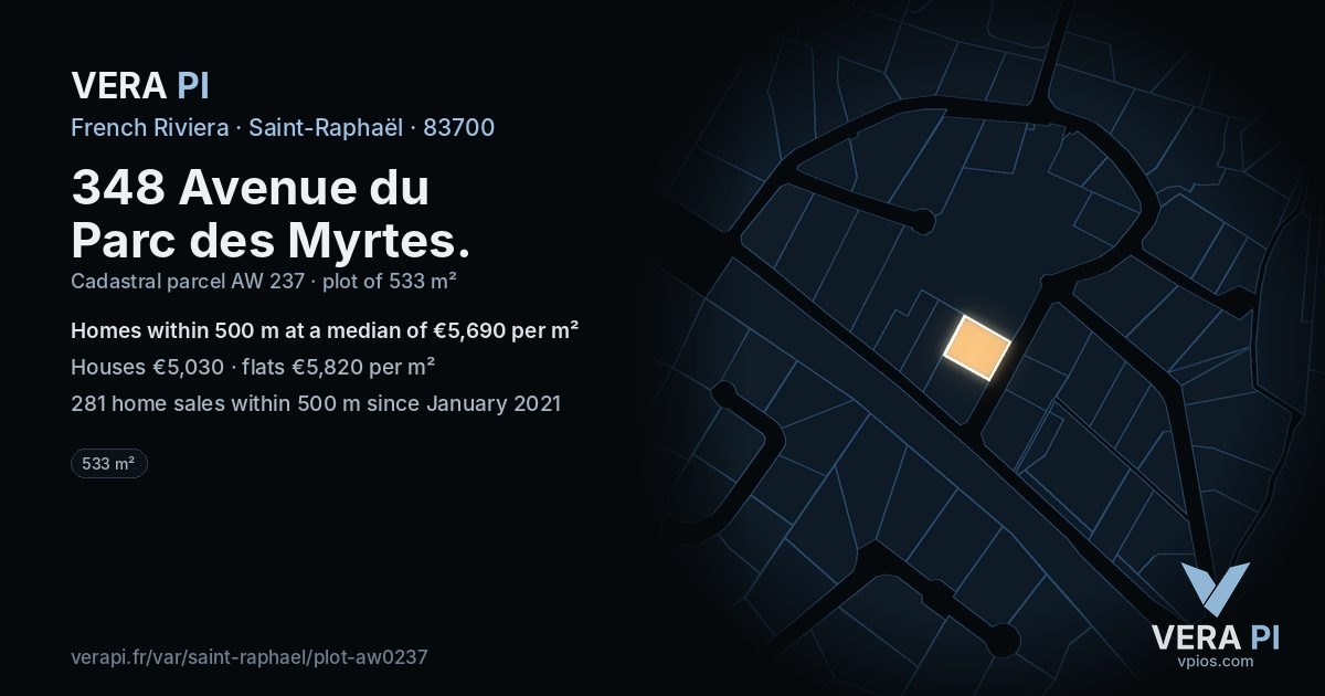 348 Avenue du Parc des Myrtes, Saint-Raphaël at night – the plot lit, the parcels around coloured by the prices near them