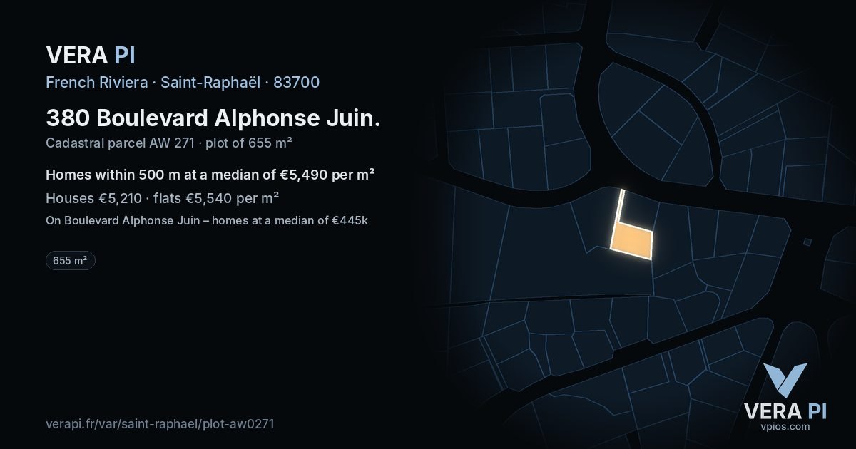 380 Boulevard Alphonse Juin, Saint-Raphaël at night – the plot lit, the parcels around coloured by the prices near them
