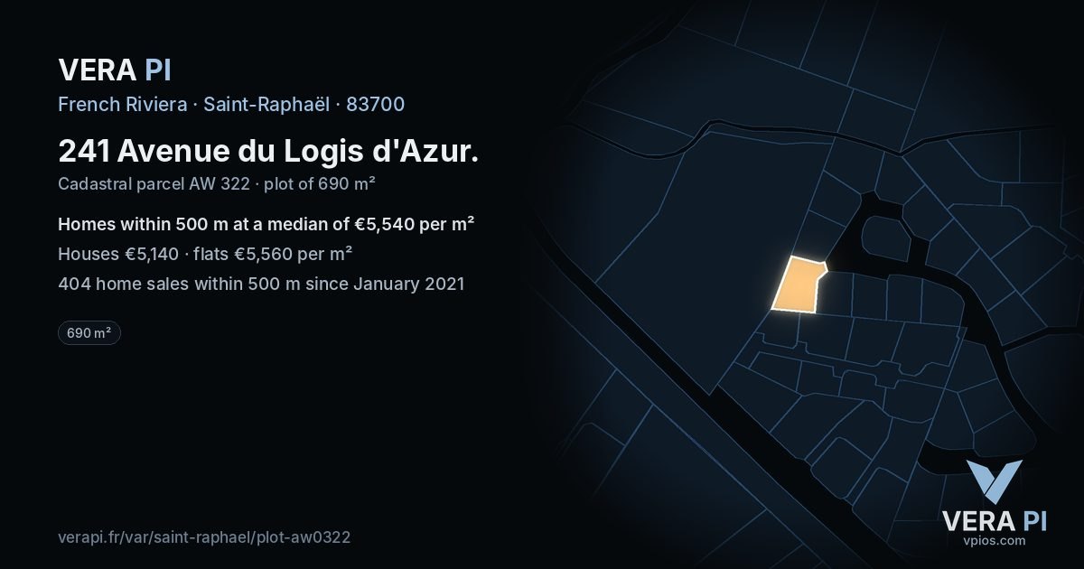 241 Avenue du Logis d'Azur, Saint-Raphaël at night – the plot lit, the parcels around coloured by the prices near them
