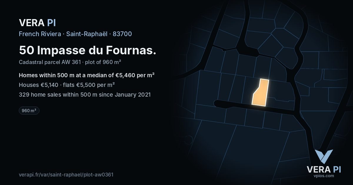 50 Impasse du Fournas, Saint-Raphaël at night – the plot lit, the parcels around coloured by the prices near them